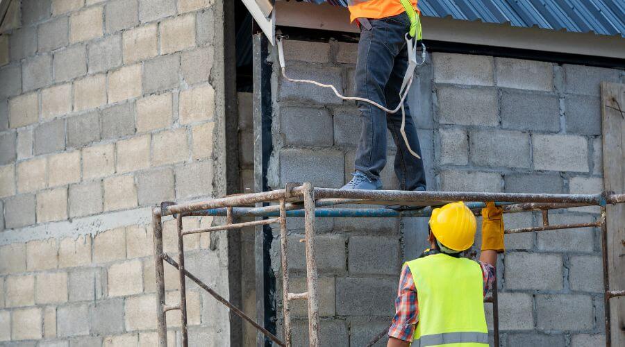 Professional gutter cleaning in Syracuse, UT